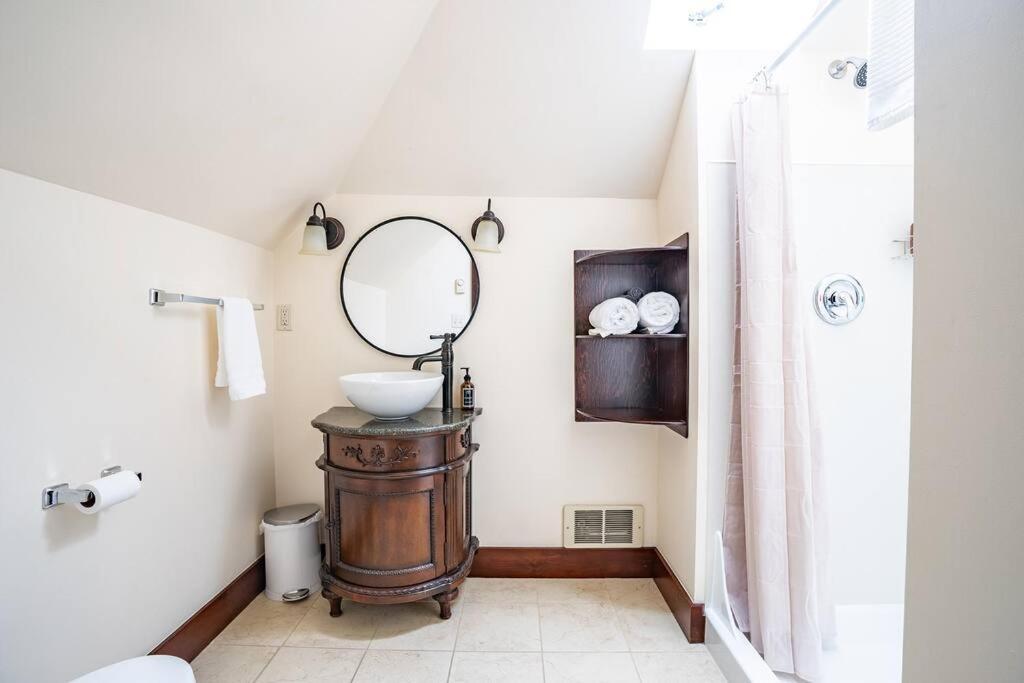 Hébergement de vacances Charming In Capitol Hill - Foxglove Rm 6 *