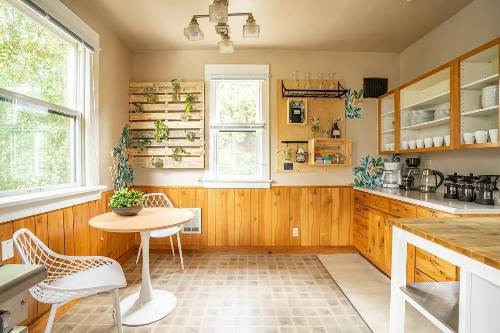 Charming In Capitol Hill - Foxglove Rm 6 Hébergement de vacances *